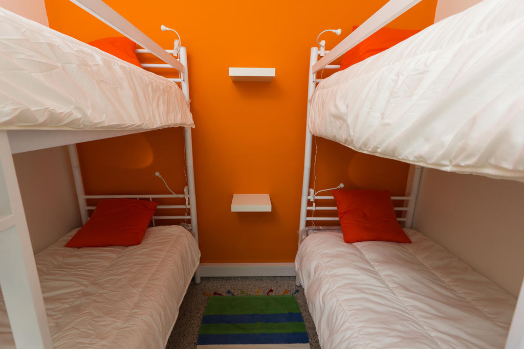 Hotel Turismo do Seculo Estoril Habitación foto A typical room at the hostel